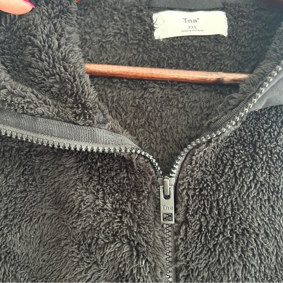 TNA Aritzia Black Keaton Hoodie - Picture 5 of 5